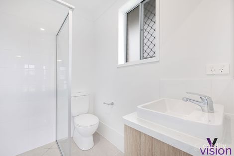 Property photo of 7 Frederick Circuit Eli Waters QLD 4655