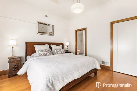 Property photo of 12 Walnut Street Ormond VIC 3204