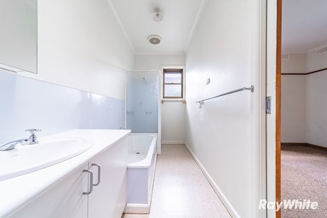 Property photo of 41 Woolcock Avenue Kangaroo Flat VIC 3555