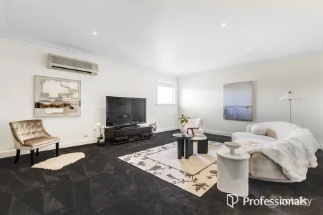 Property photo of 12 Walnut Street Ormond VIC 3204