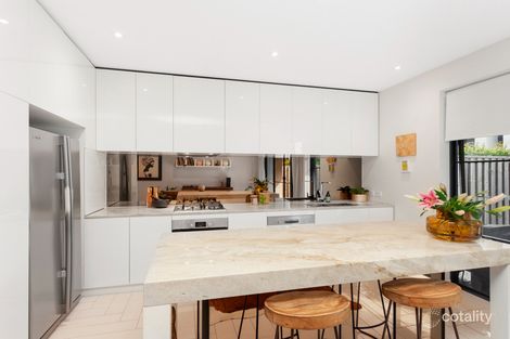 2/2 Magnoli Cct, Palm Beach, QLD 4221