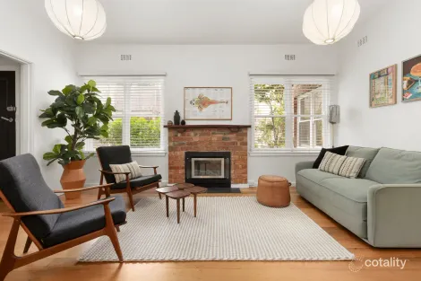 Property photo of 2/1 Hughenden Road St Kilda East VIC 3183