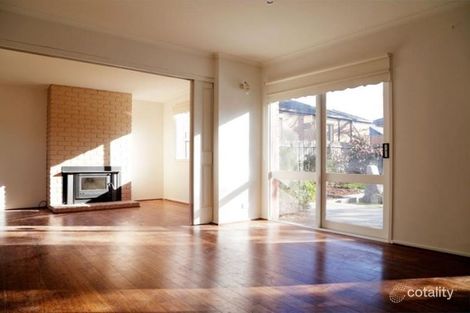 Property photo of 17 Ross Street Bentleigh VIC 3204