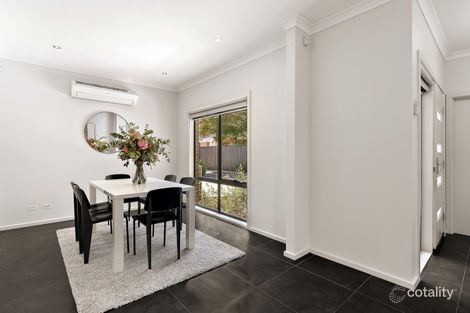 Property photo of 2/4 Elora Road Oakleigh South VIC 3167