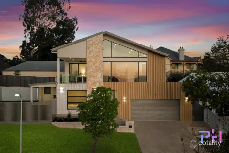 2 Claire Ct, Kennington, VIC 3550