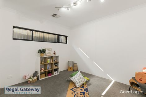 Property photo of 8 Coomallo Boulevard Wandi WA 6167