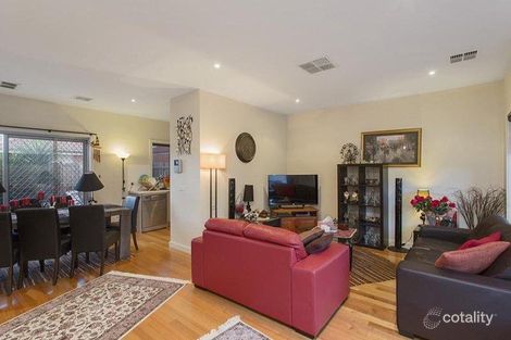 Property photo of 2/43 Cypress Avenue Brooklyn VIC 3012