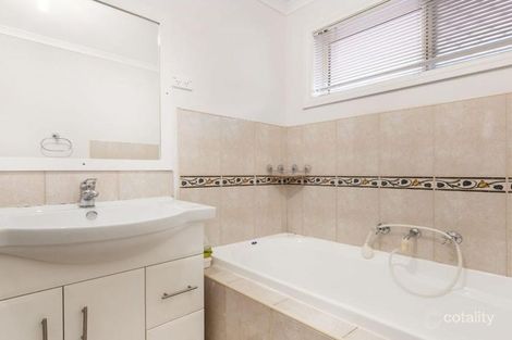 Property photo of 22/4-16 Melaleuca Drive Meadow Heights VIC 3048