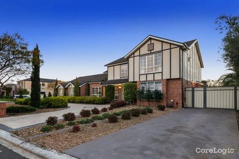 Property photo of 2 Wellington Place Caroline Springs VIC 3023