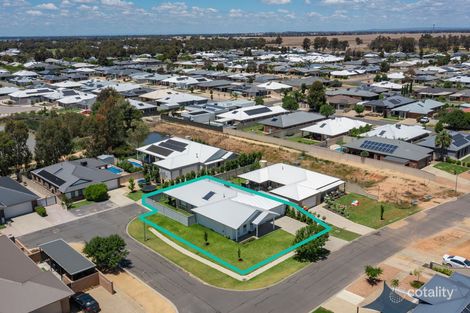 Property photo of 18 Lakeviews Circuit Yarrawonga VIC 3730