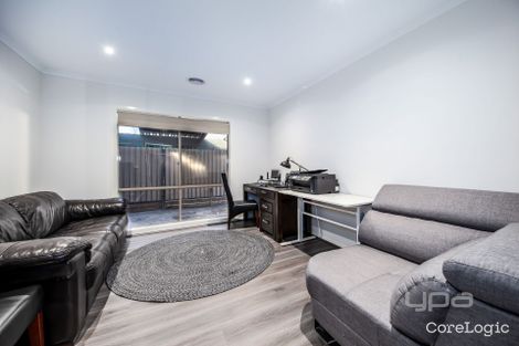 Property photo of 2 The Willows Hillside VIC 3037