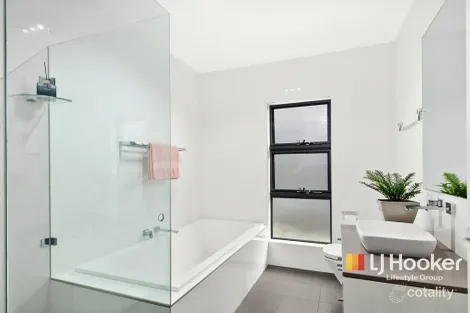 Property photo of 10 Garran Avenue Renwick NSW 2575