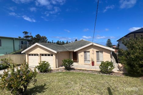 Property photo of 18 Surf Street Tuross Head NSW 2537