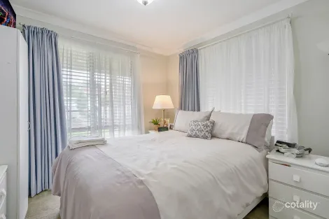 Property photo of 18 Newton Place Blue Haven NSW 2262