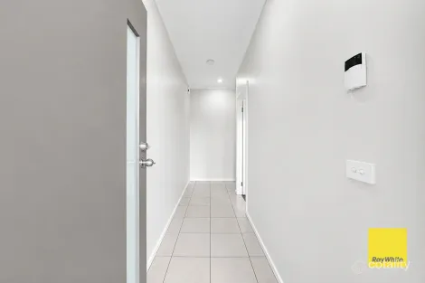 Property photo of 18B Tableland Road Tarneit VIC 3029