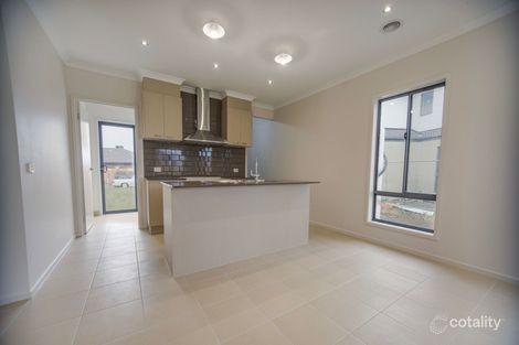 Property photo of 10 Rainwater Drive Lyndhurst VIC 3975