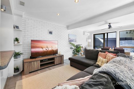 2/11 Orvieto Ave, Mermaid Waters, QLD 4218