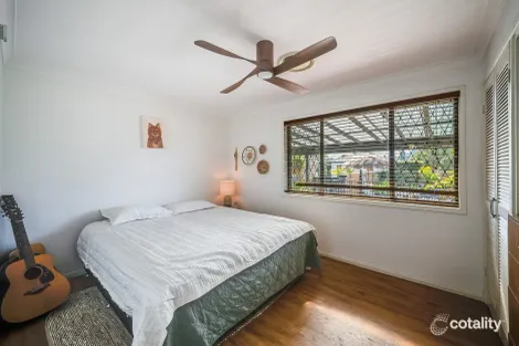 Property photo of 23 Weatherly Avenue Mermaid Waters QLD 4218