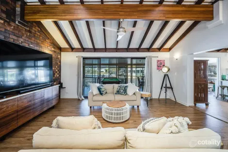 Property photo of 23 Weatherly Avenue Mermaid Waters QLD 4218