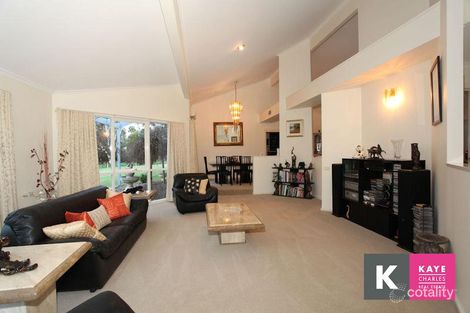 Property photo of 32 Caserta Drive Berwick VIC 3806