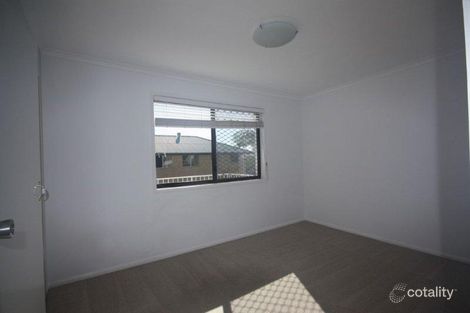 Property photo of 5/29 Ahern Street Labrador QLD 4215