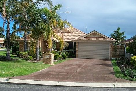 6 Emperor Ct, Wannanup, WA 6210