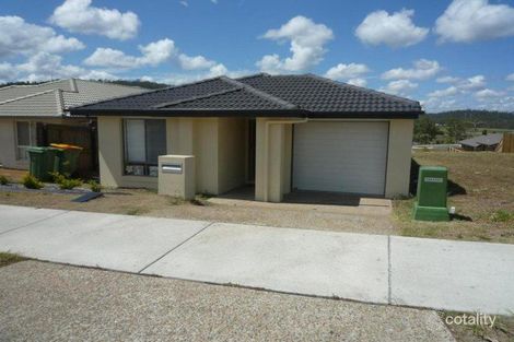 11 Huxley St, Redbank Plains, QLD 4301