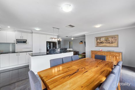 Property photo of 6 Calais Way Sorrento WA 6020