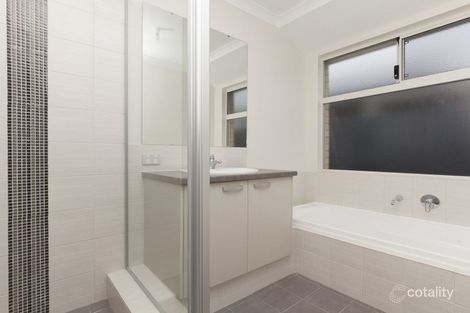 Property photo of 24 Zircon Drive Byford WA 6122