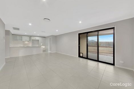 Property photo of 18 Florey Place Kirkwood QLD 4680