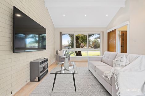 Property photo of 17 Radcliffe Grove Christie Downs SA 5164