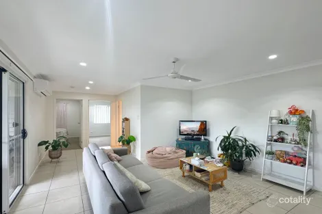 2/107 CARNARVON DR, BEERWAH, QLD 4519