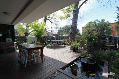 2/2a Tiuna Gr, Elwood, VIC 3184