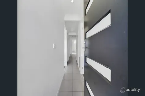 Property photo of 1 Herne Path Wyndham Vale VIC 3024