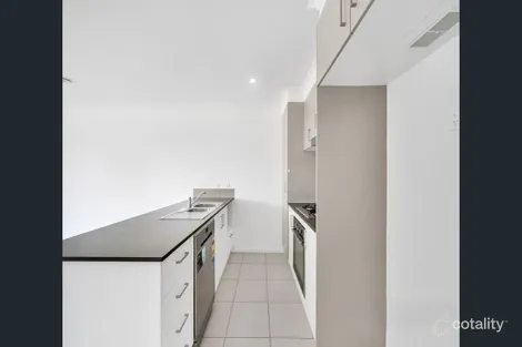 Property photo of 1 Herne Path Wyndham Vale VIC 3024