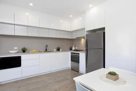 Property photo of 2/18 New Orleans Crescent Maroubra NSW 2035