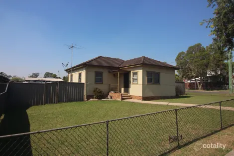 Property photo of 76 College Street Cambridge Park NSW 2747