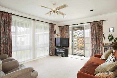 Property photo of 32 Acacia Avenue Albion Park Rail NSW 2527