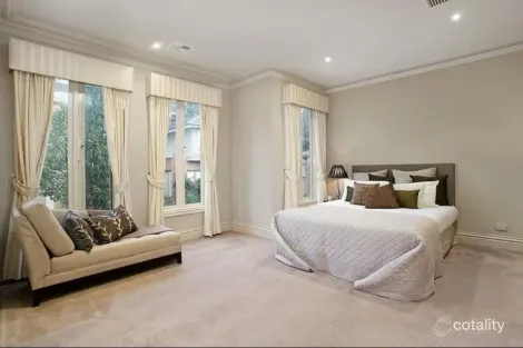 Property photo of 12 Kensington Place Templestowe VIC 3106