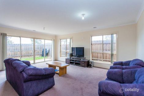 Property photo of 1/4 Black Knight Way Kurunjang VIC 3337