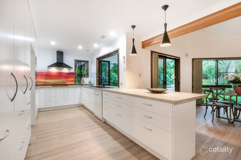 Property photo of 3 McInnes Place Mount Ommaney QLD 4074