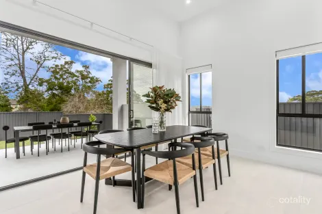Property photo of 5 Silver Crescent Westleigh NSW 2120