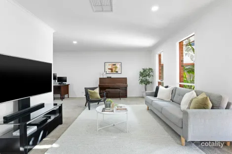 Property photo of 63 Veronica Crescent Mill Park VIC 3082