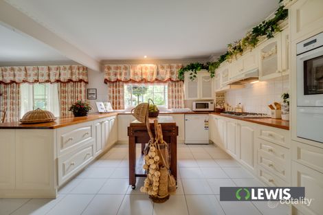 Property photo of 4 Ballan Street Reservoir VIC 3073
