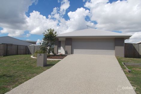 18 Newport Pde, Blacks Beach, QLD 4740