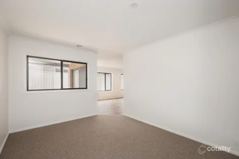 Property photo of 11 Birchall Crescent Leneva VIC 3691