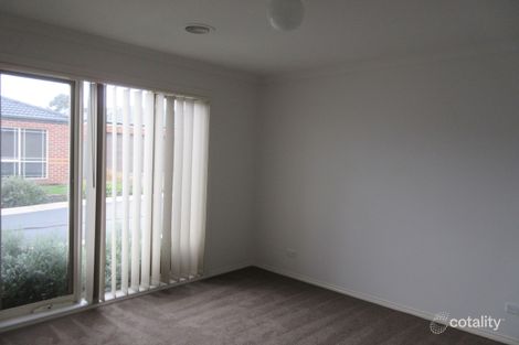 Property photo of 8 Newcastle Way Langwarrin VIC 3910