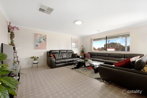 Property photo of 2 Silky Oak Avenue Wodonga VIC 3690