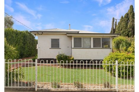 17 Tomkys St, Rockville, QLD 4350