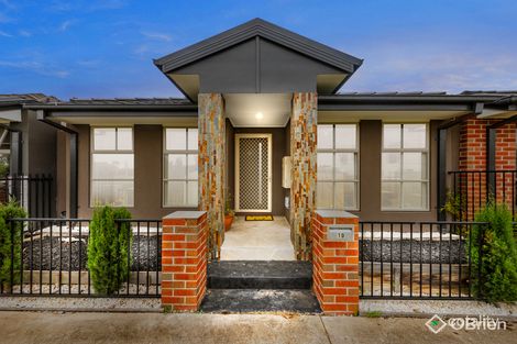 10 Titan Lodge Walk, Pakenham, VIC 3810